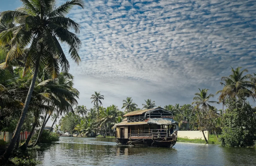 kerala backwater houseboat