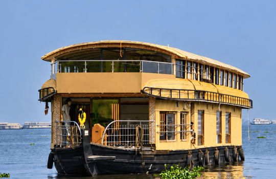 ABH 6 Bedroom Houseboat (2)